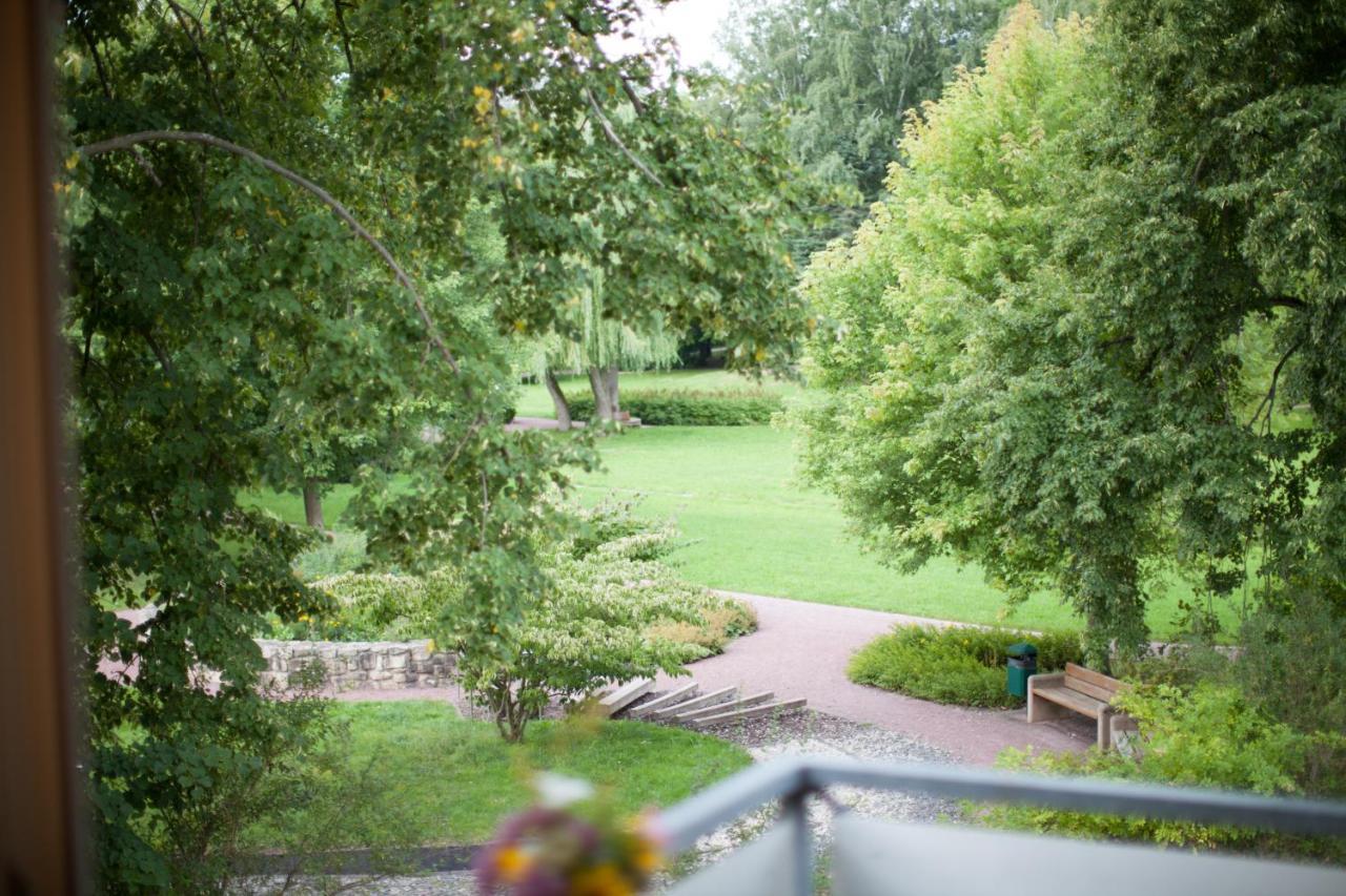 Ferienwohnung Am Kurpark Bad Klosterlausnitz Exterior foto